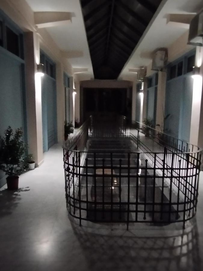 カラマタΣτούντιο Στη Στοά Βαρβουτσή #1アパートメント エクステリア 写真